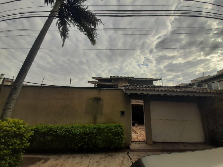 Casa Comercial - Rua Açai, 264Terra Imóveis - Imobiliária em Campinas