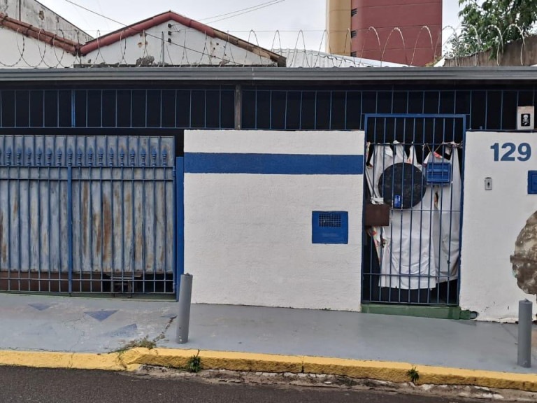Casa Residencial - Rua Bernardino de Campos, 129Terra Imóveis - Imobiliária em Campinas