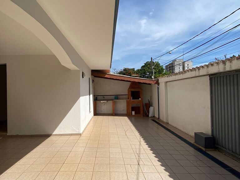 Casa Residencial - Rua Helena Steimberg, 758 - Terra Imóveis - Imobiliária em Campinas - 1