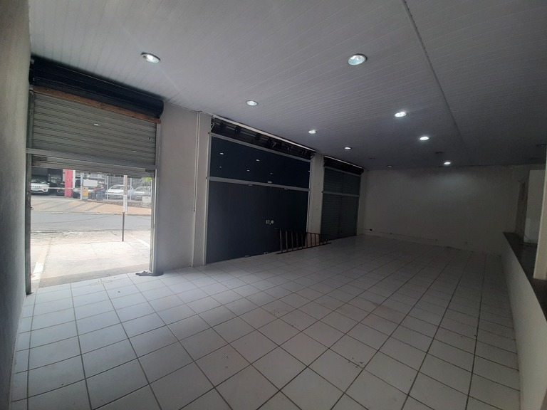 Barracão - Rua Dr. Arnaldo de Carvalho, 359 - Terra Imóveis - Imobiliária em Campinas - 22