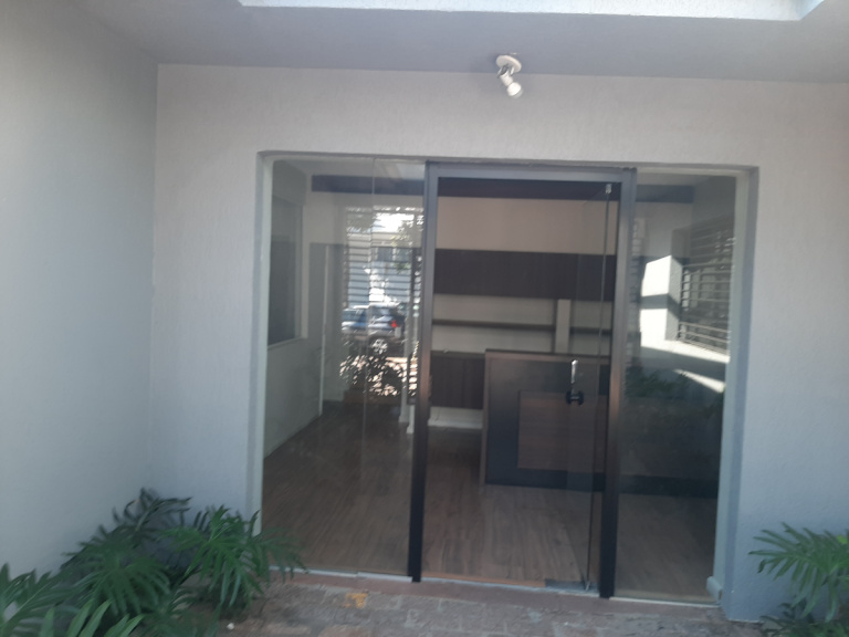 Casa Comercial - Rua Antonio Lapa, 214 - Terra Imóveis - Imobiliária em Campinas - 4