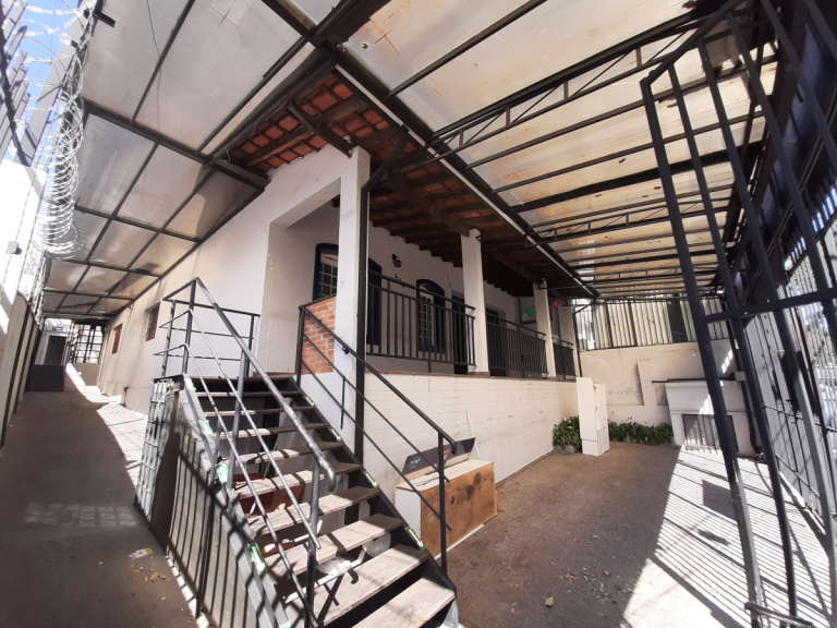 Casa Comercial- Avenida Ayrton Senna, 404 - Terra Imóveis - Imobiliária em Campinas - 3